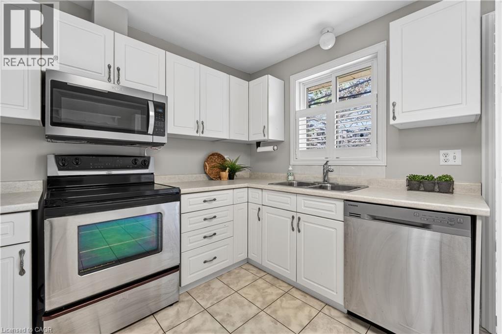 165 MAIN Street E Unit# 13, Grimsby, Ontario, L3M1P2 — Photo 19