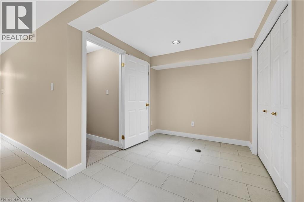 165 MAIN Street E Unit# 13, Grimsby, Ontario, L3M1P2 — Photo 24