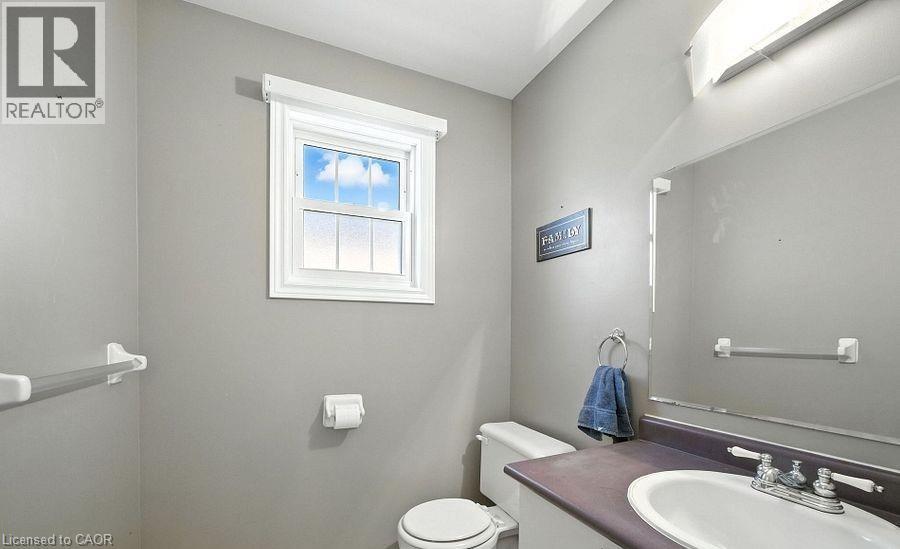 1030 PEARSON Drive, Woodstock, Ontario, N4S8V1 — Photo 4