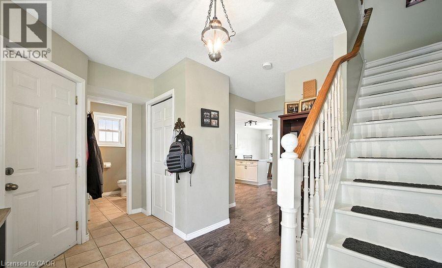 1030 PEARSON Drive, Woodstock, Ontario, N4S8V1 — Photo 5