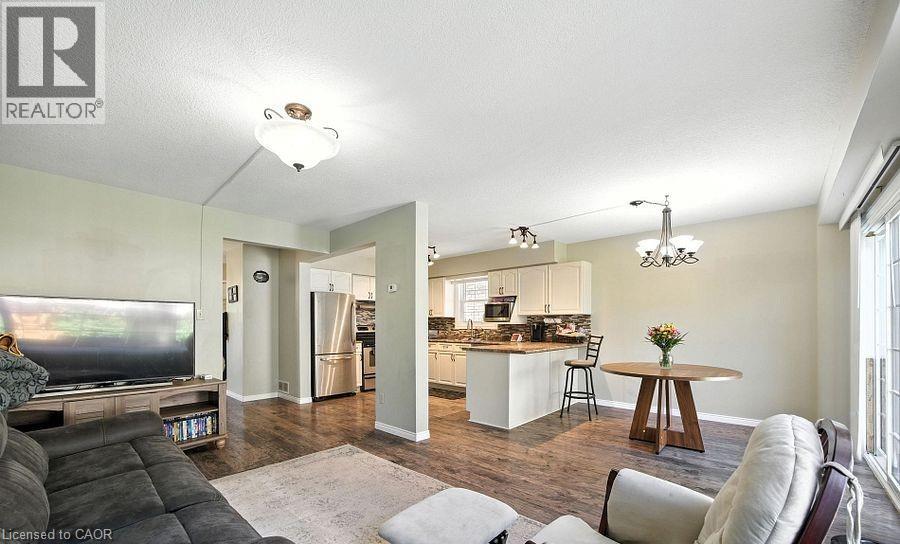 1030 PEARSON Drive, Woodstock, Ontario, N4S8V1 — Photo 9