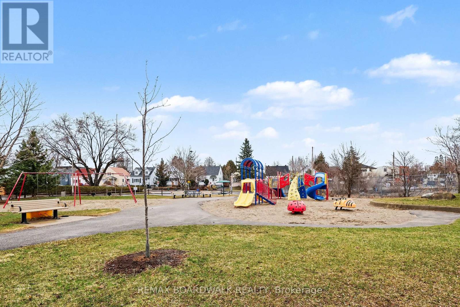 295 MEILLEUR PRIVATE, Ottawa, Ontario, K1L0A2 — Photo 12