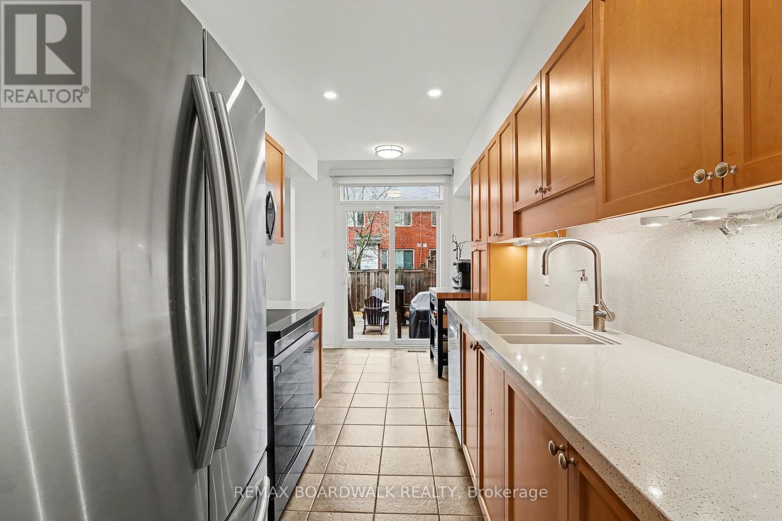 295 MEILLEUR PRIVATE, Ottawa, Ontario, K1L0A2 — Photo 9