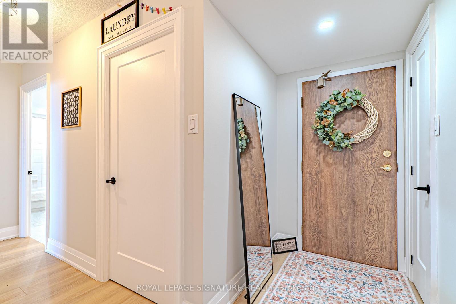 1206 - 550 WEBB DRIVE, Mississauga (City Centre), Ontario, L5B3Y4 — Photo 2