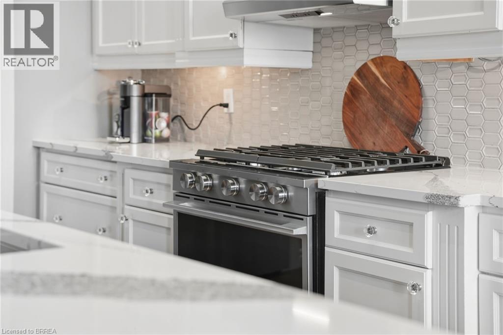 20 ZAVARELLA Court, Paris, Ontario, N3L4H3 — Photo 10