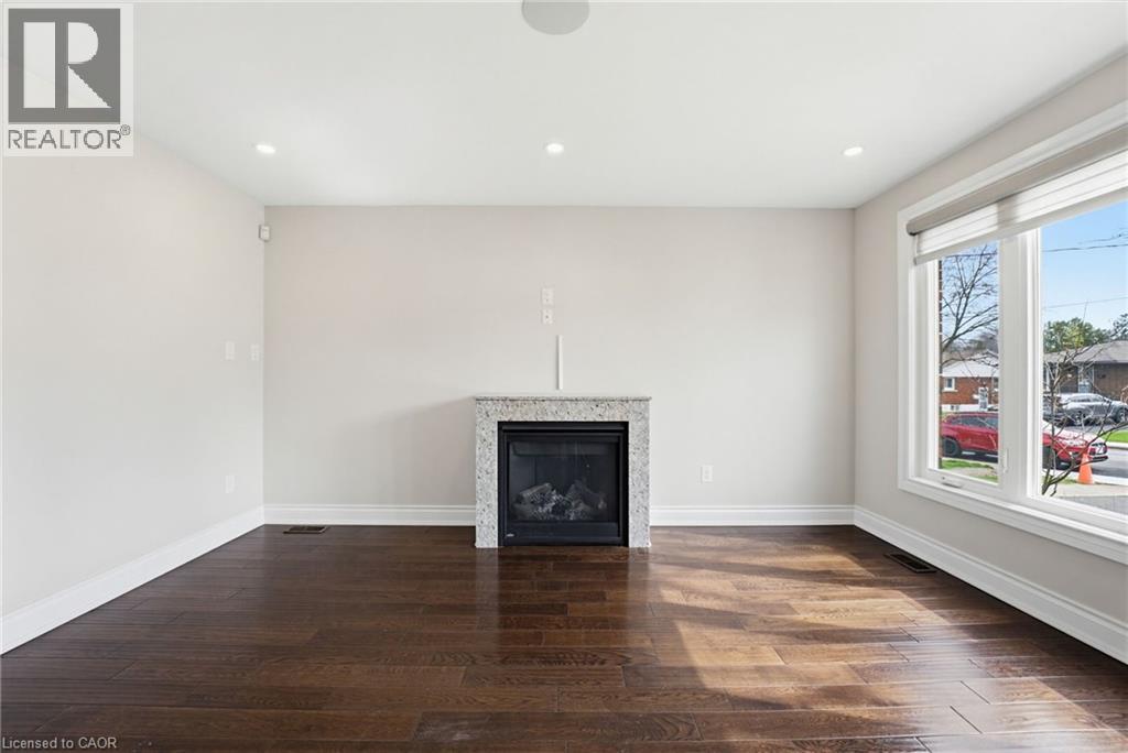 157 HOOVER Crescent, Hamilton, Ontario, L9A3H2 — Photo 10