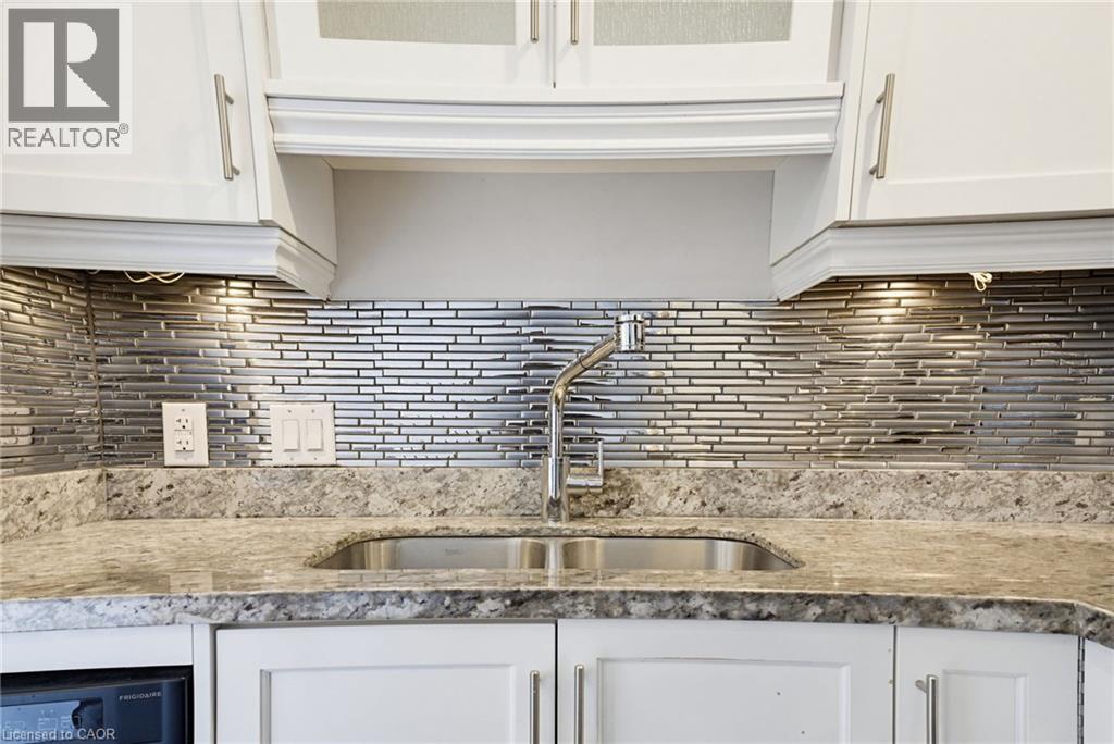 157 HOOVER Crescent, Hamilton, Ontario, L9A3H2 — Photo 16