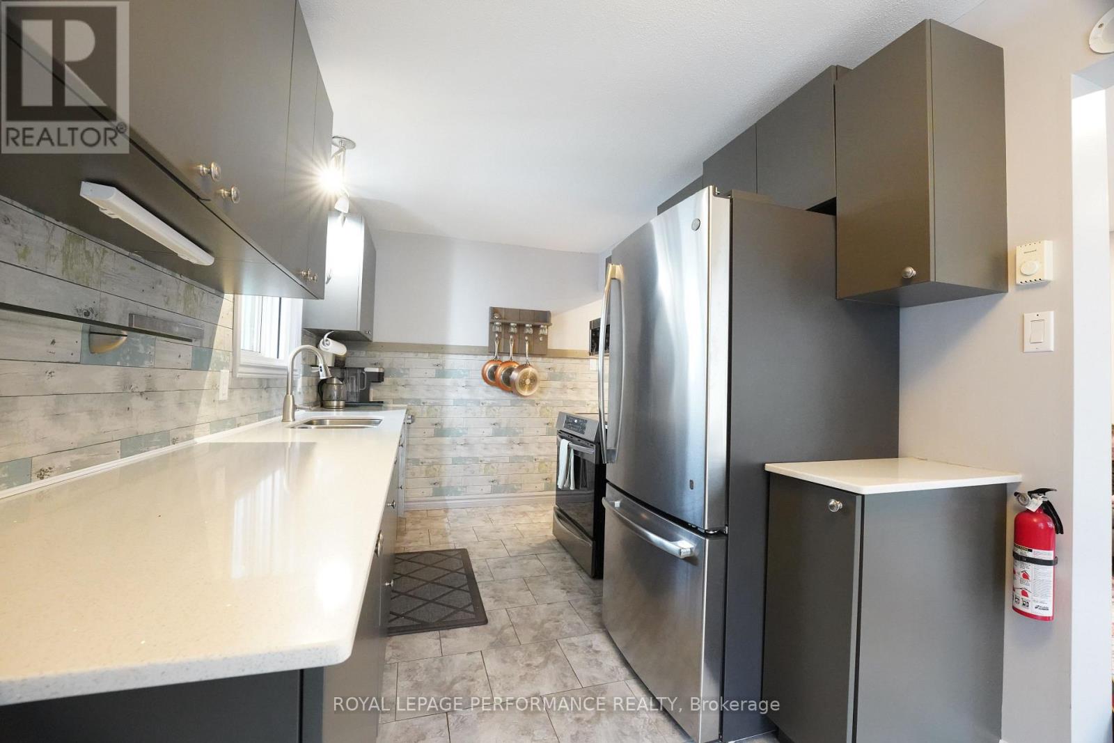 632 DUNDAS CRESCENT, Cornwall, Ontario, K6H6H8 — Photo 12