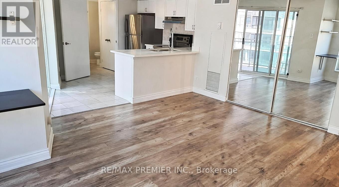 719 - 600 QUEENS QUAY W, Toronto (Waterfront Communities), Ontario, M5V3M3 — Photo 3