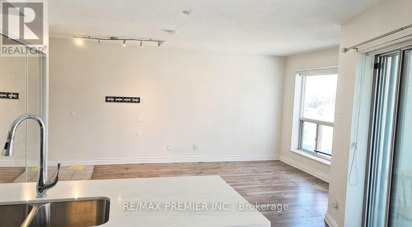 719 - 600 QUEENS QUAY W, Toronto (Waterfront Communities), Ontario, M5V3M3 — Photo 5