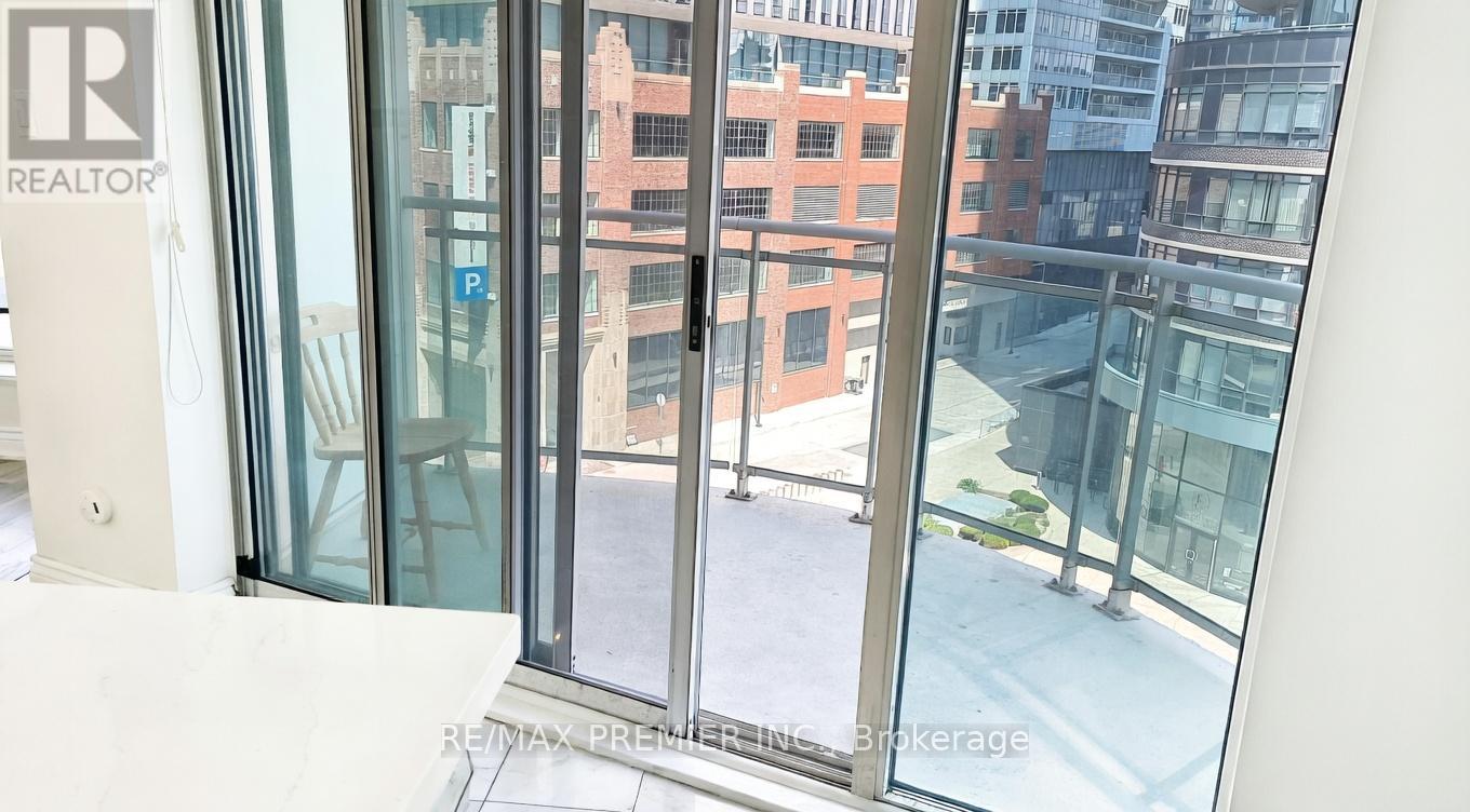 719 - 600 QUEENS QUAY W, Toronto (Waterfront Communities), Ontario, M5V3M3 — Photo 9