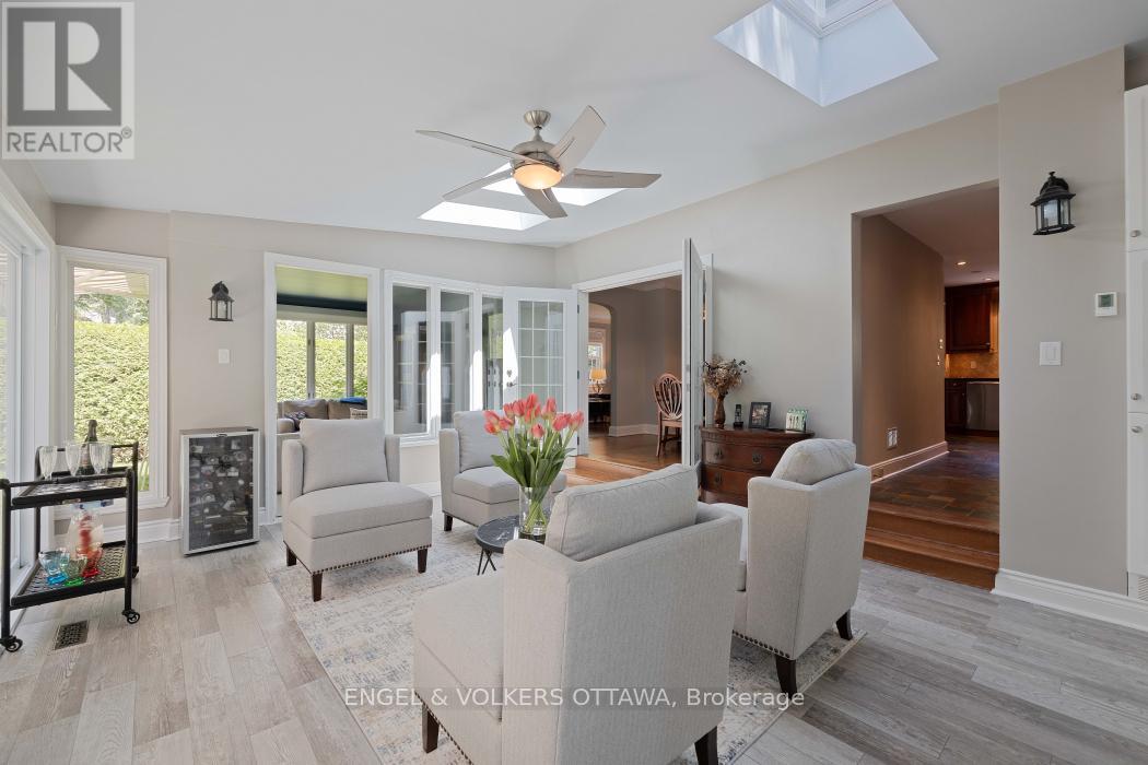 215 SPRINGFIELD ROAD, Ottawa, Ontario, K1M0L1 — Photo 14