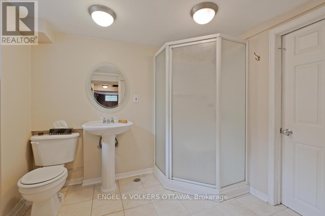 215 SPRINGFIELD ROAD, Ottawa, Ontario, K1M0L1 — Photo 33