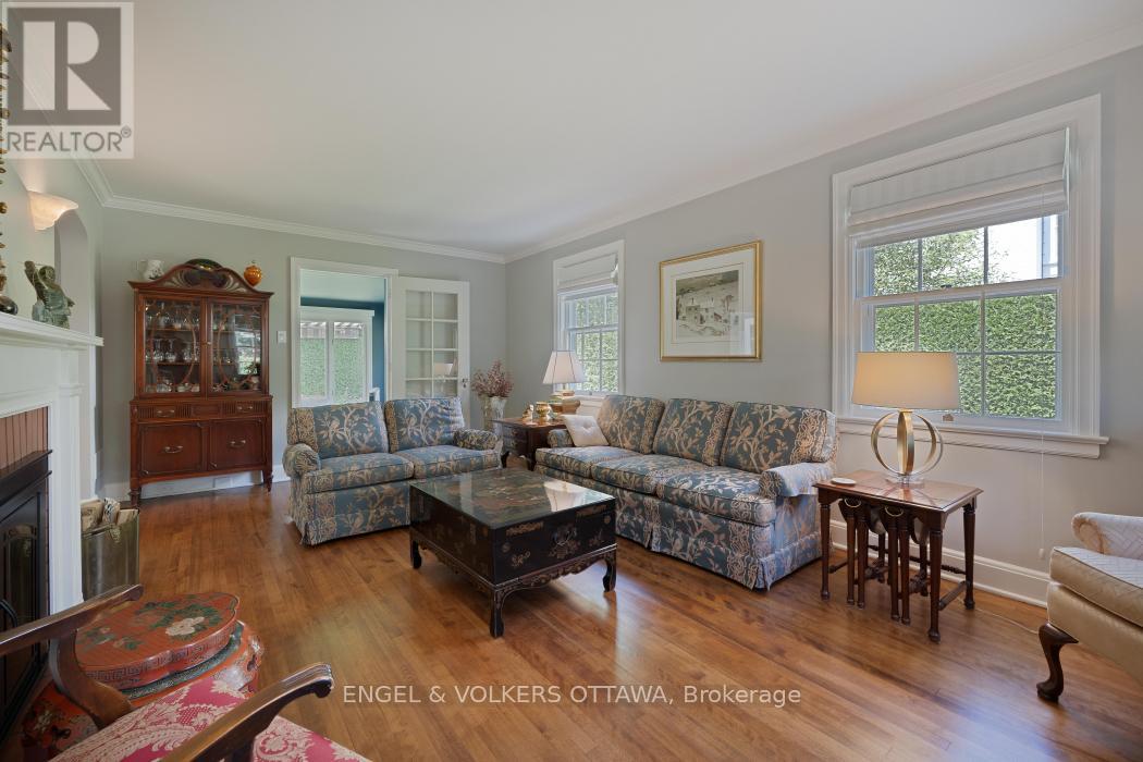 215 SPRINGFIELD ROAD, Ottawa, Ontario, K1M0L1 — Photo 7