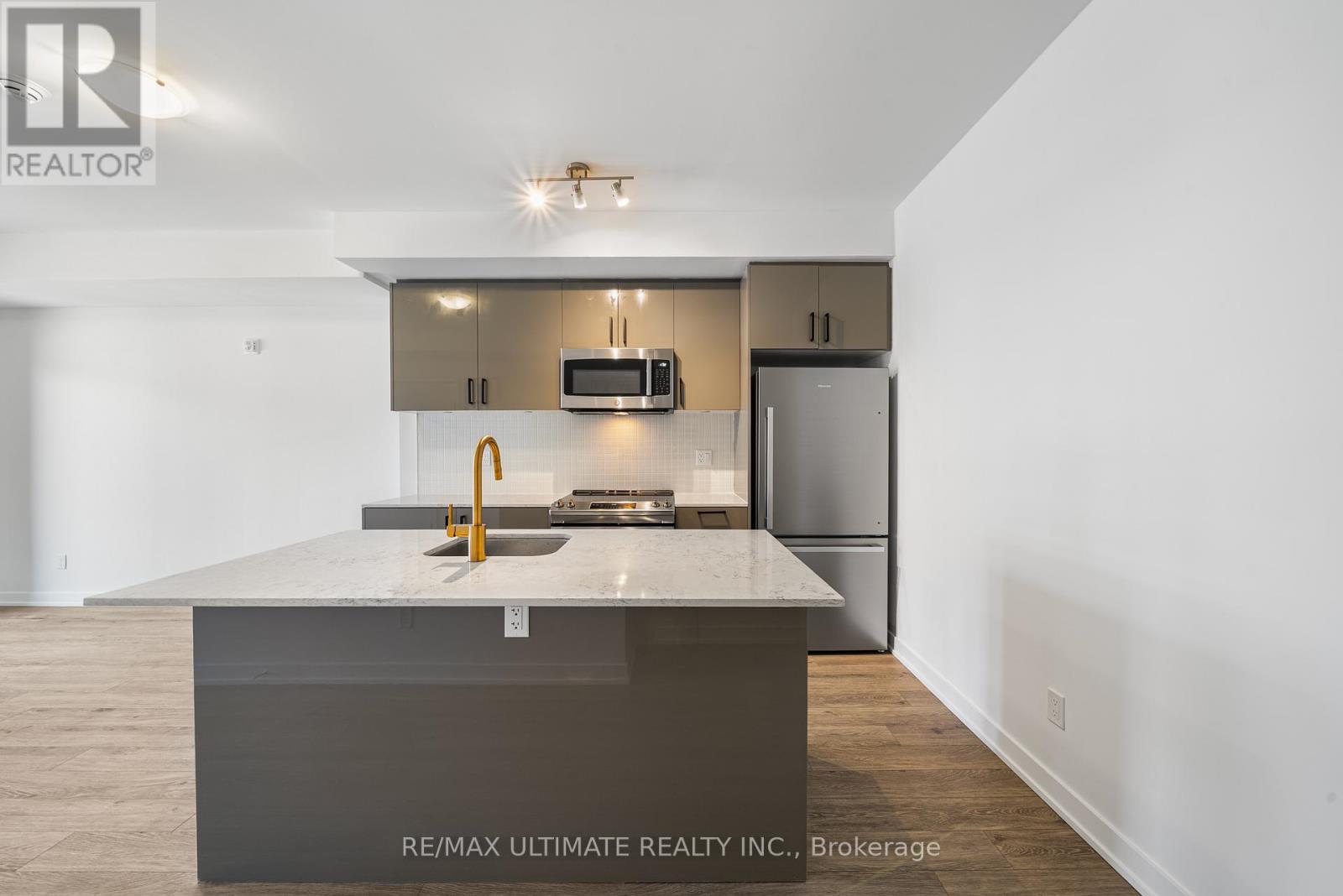 34 - 35 BIRCHCLIFF AVENUE, Toronto (Birchcliffe-Cliffside), Ontario, M1N0C1 — Photo 3