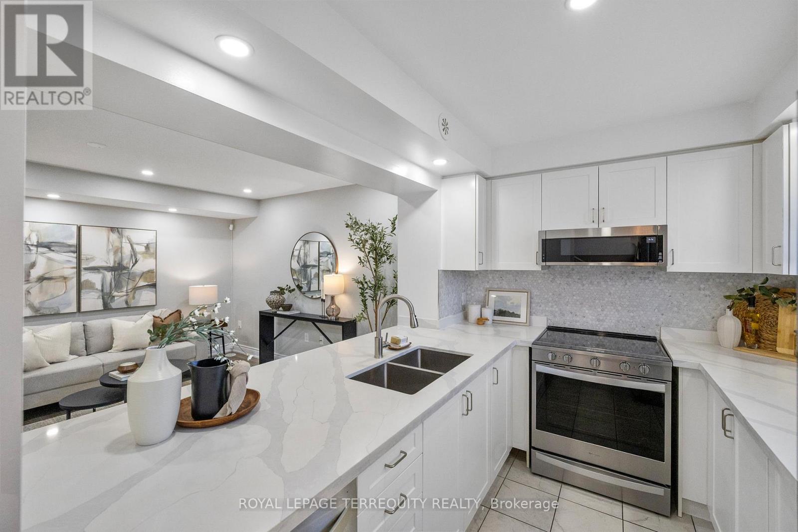 1058 CLIPPER LANE, Pickering, Ontario, L1X0E9 — Photo 13