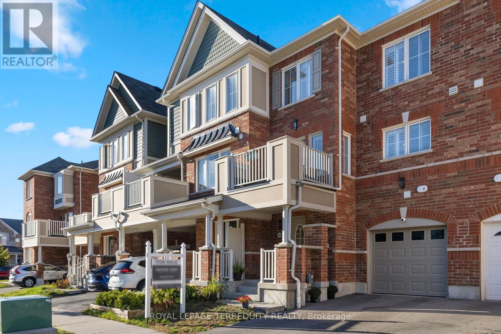 1058 CLIPPER LANE, Pickering, Ontario, L1X0E9 — Photo 2