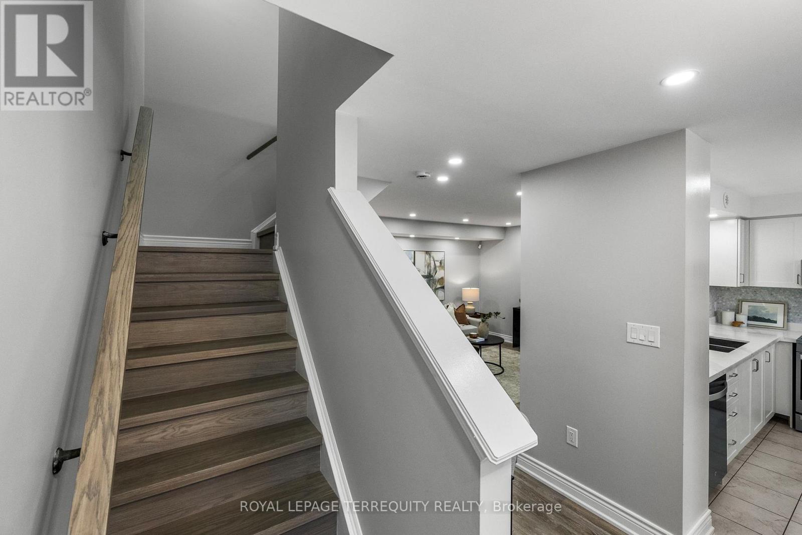 1058 CLIPPER LANE, Pickering, Ontario, L1X0E9 — Photo 22