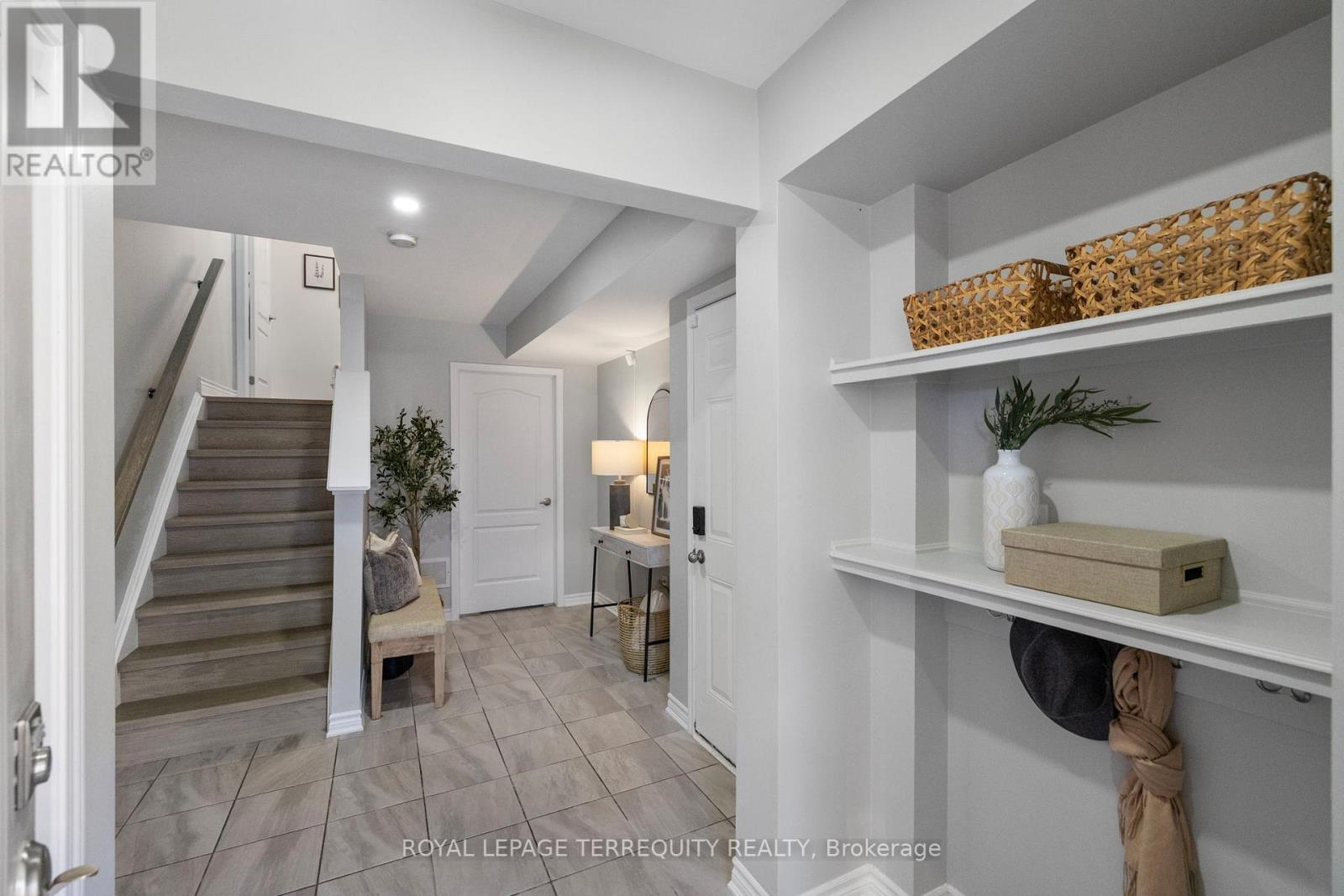 1058 CLIPPER LANE, Pickering, Ontario, L1X0E9 — Photo 7