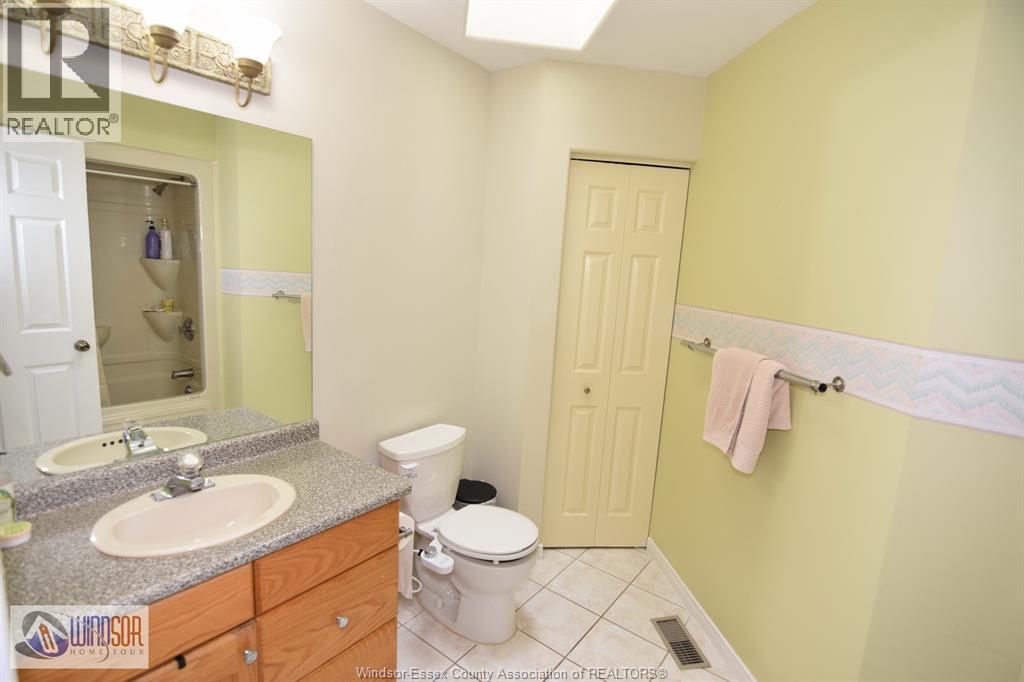 3658 IRONGATE, Windsor, Ontario, N8W5T4 — Photo 37