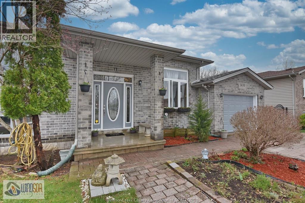 3658 IRONGATE, Windsor, Ontario, N8W5T4 — Photo 4