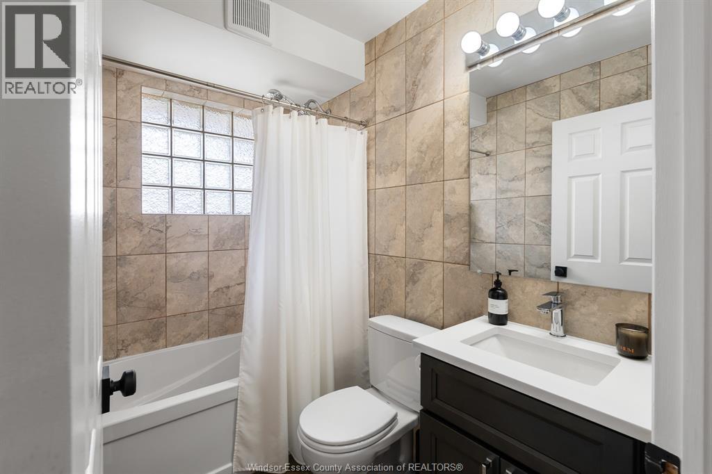735 Lounsborough, Windsor, Ontario, N9G1G1 — Photo 16
