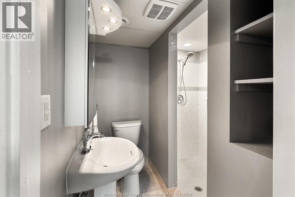 735 Lounsborough, Windsor, Ontario, N9G1G1 — Photo 23