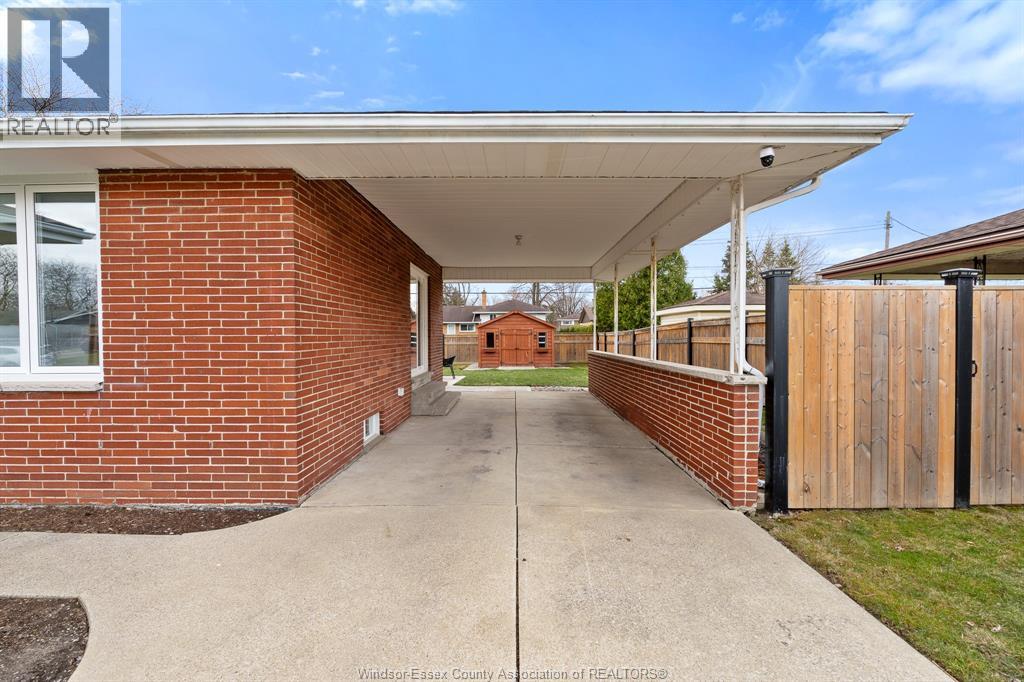 735 Lounsborough, Windsor, Ontario, N9G1G1 — Photo 39