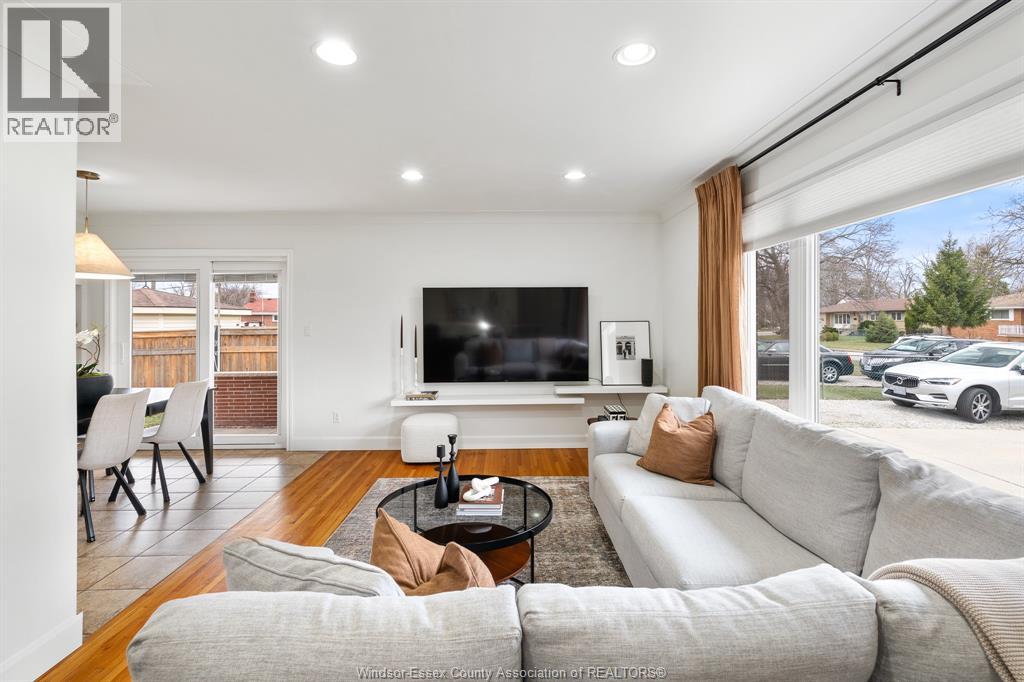 735 Lounsborough, Windsor, Ontario, N9G1G1 — Photo 5