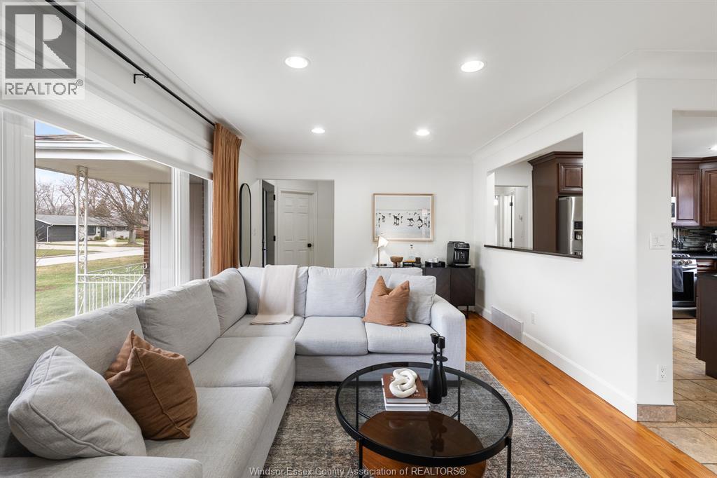 735 Lounsborough, Windsor, Ontario, N9G1G1 — Photo 8