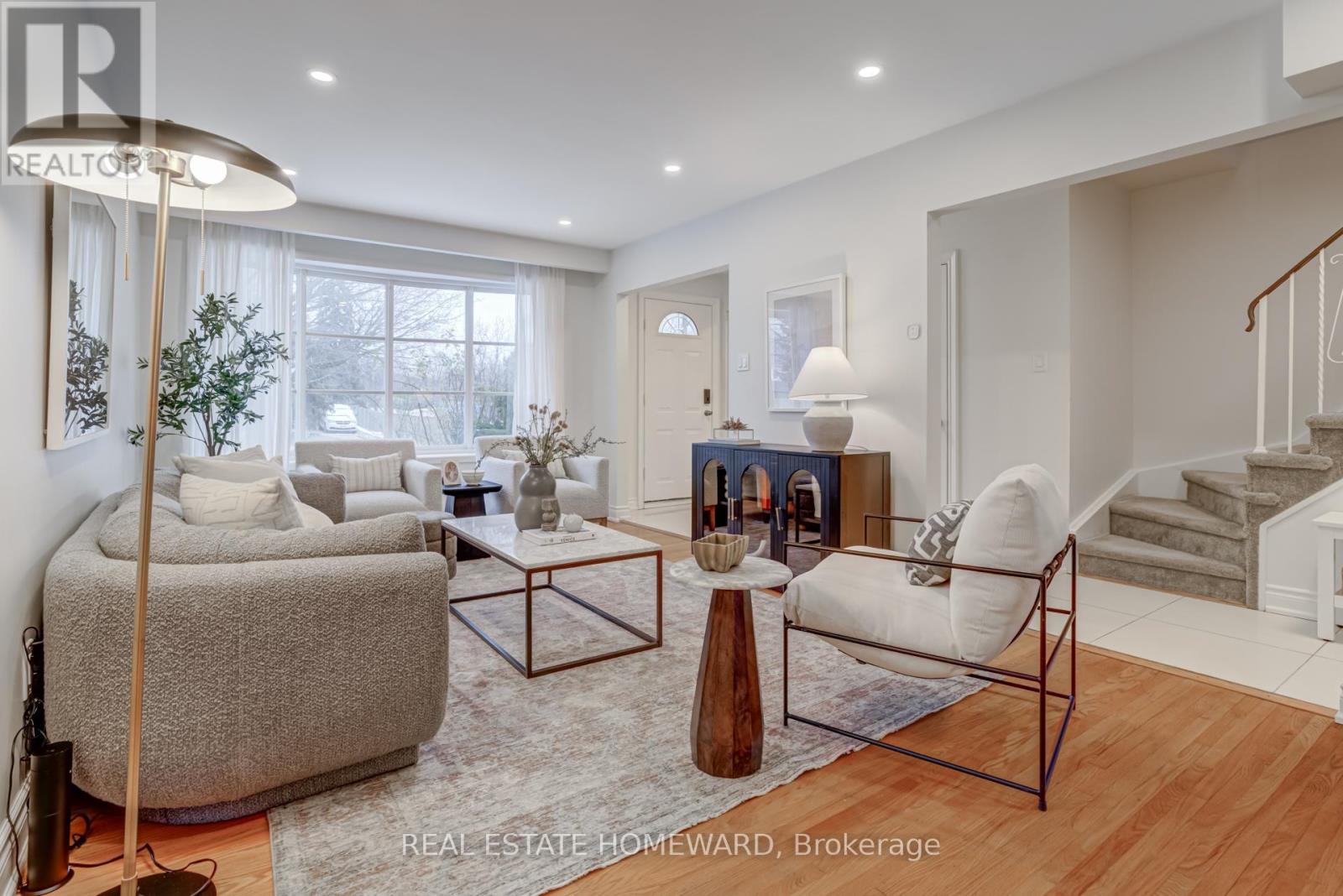 783 DODSWORTH CRESCENT, Mississauga (Applewood), Ontario, L4Y2H8 — Photo 2