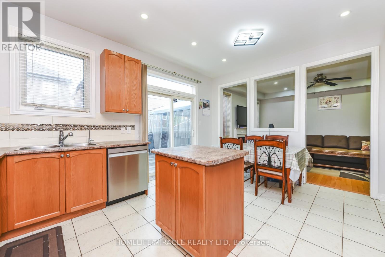 20 GAMSON CRESCENT, Brampton (Sandringham-Wellington), Ontario, L6R0V8 — Photo 15