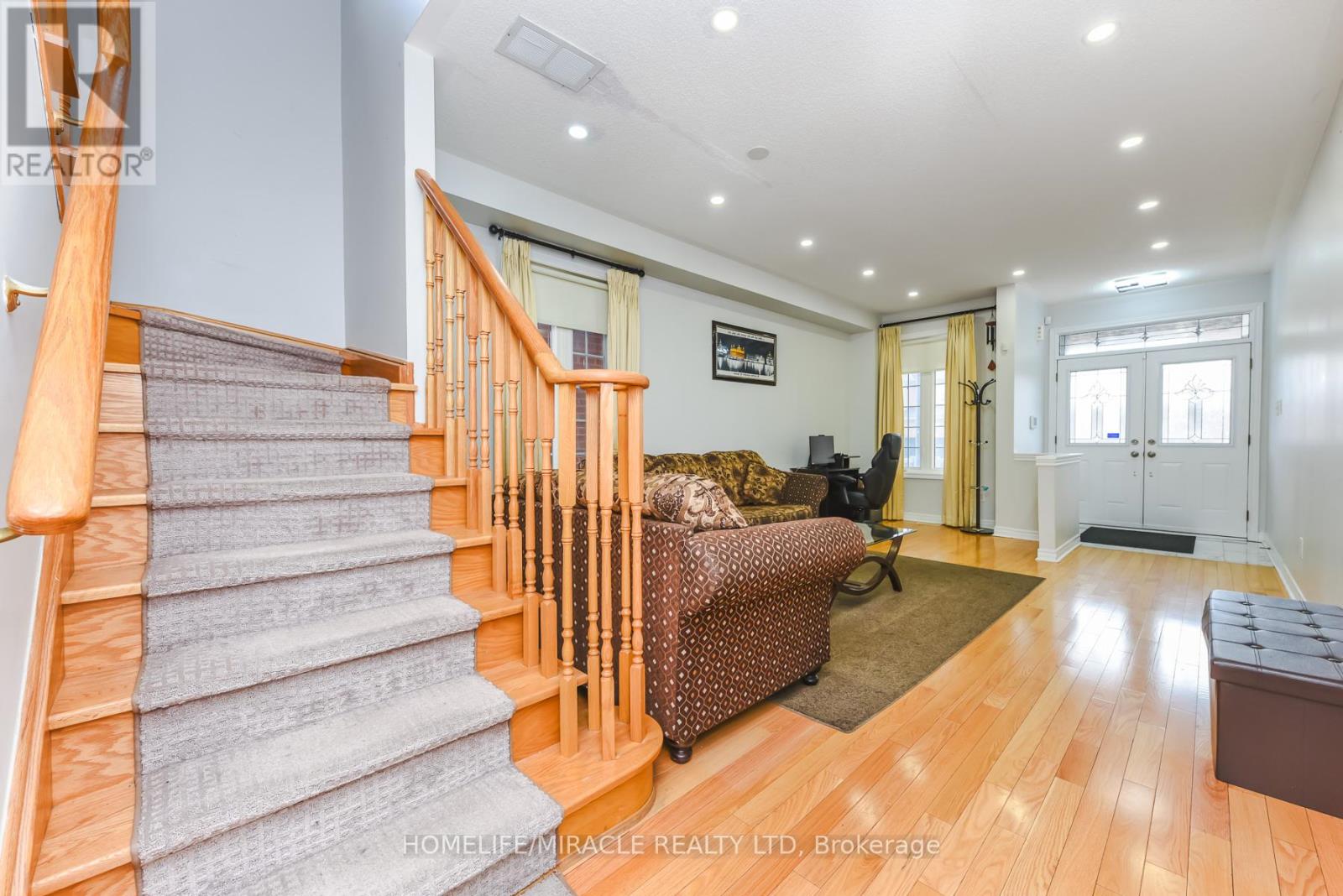 20 GAMSON CRESCENT, Brampton (Sandringham-Wellington), Ontario, L6R0V8 — Photo 5