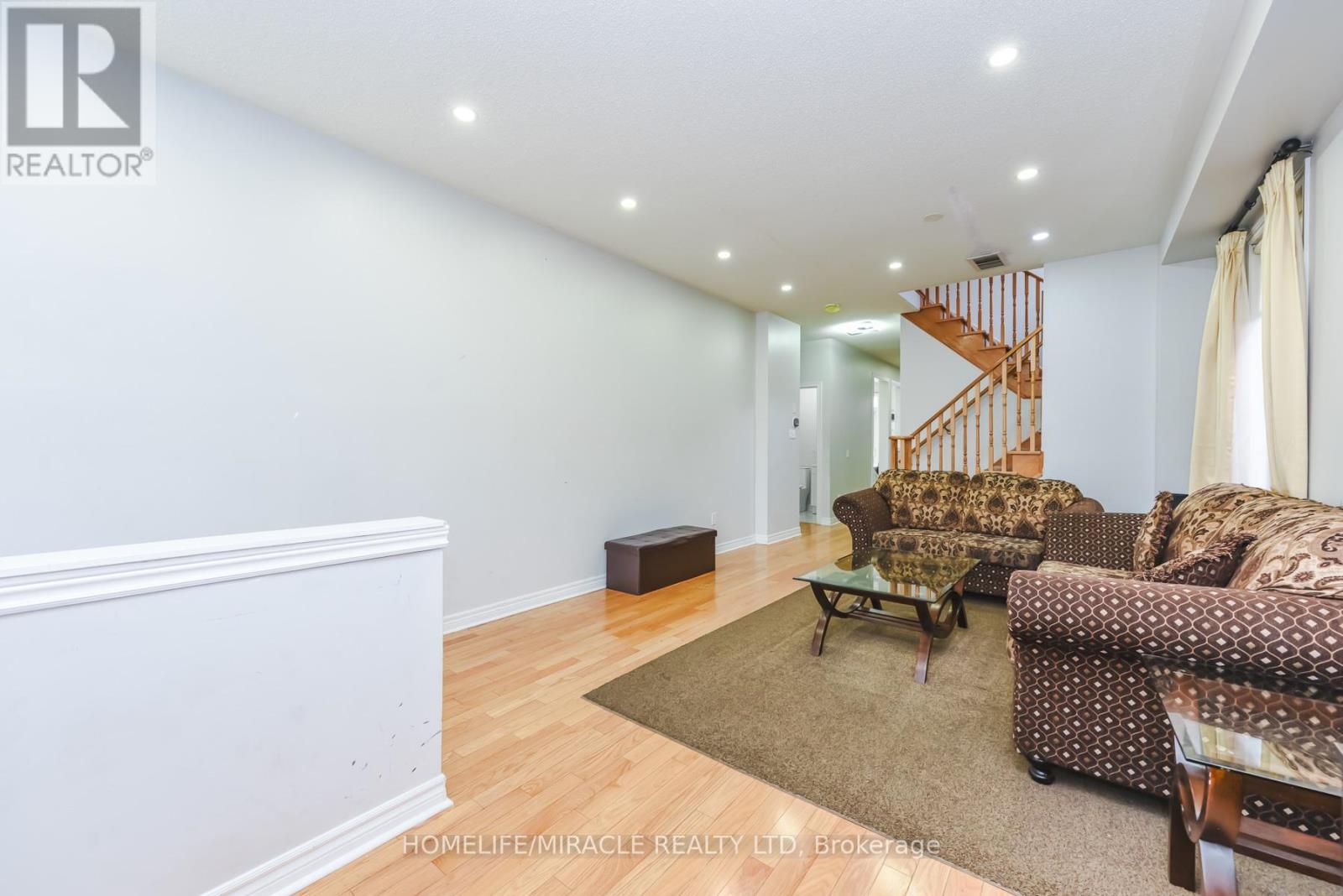 20 GAMSON CRESCENT, Brampton (Sandringham-Wellington), Ontario, L6R0V8 — Photo 6