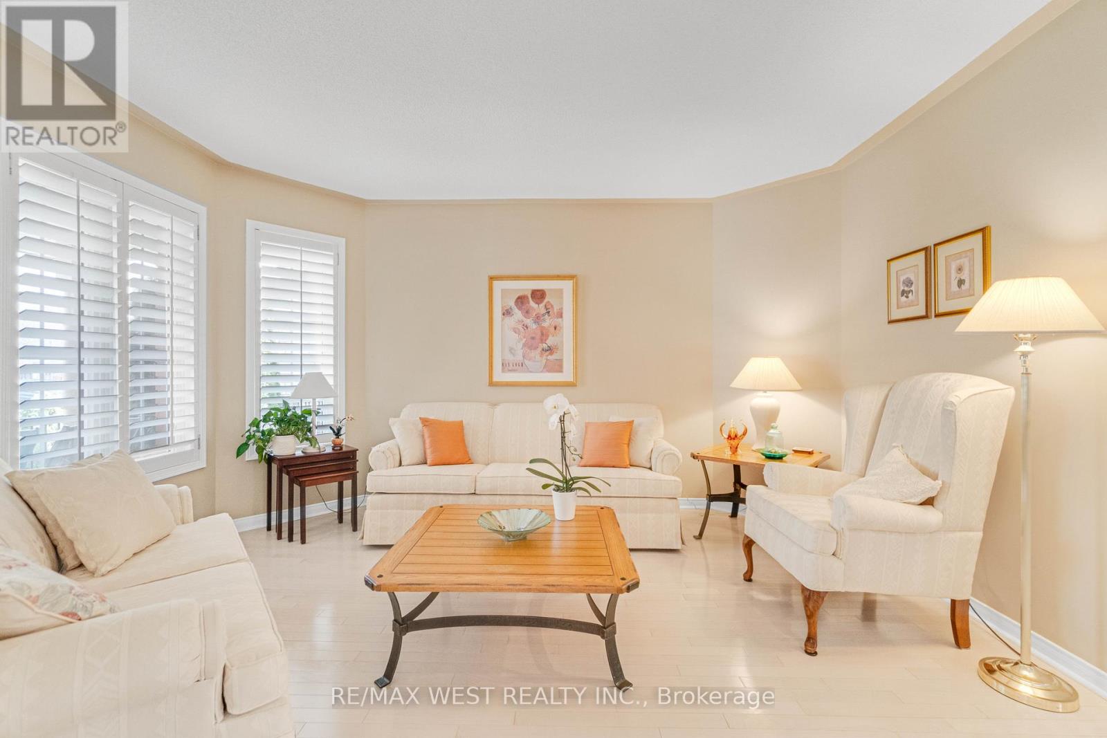 44 CREEKWOOD DRIVE, Brampton (Snelgrove), Ontario, L7A1J3 — Photo 3