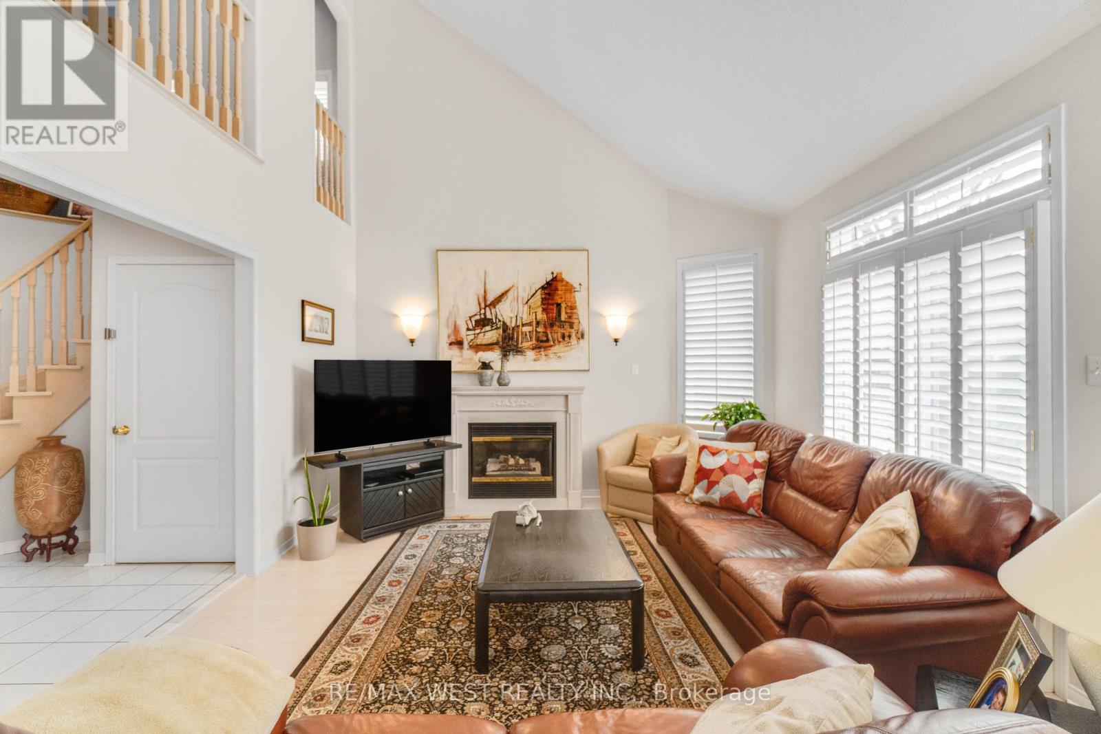 44 CREEKWOOD DRIVE, Brampton (Snelgrove), Ontario, L7A1J3 — Photo 6