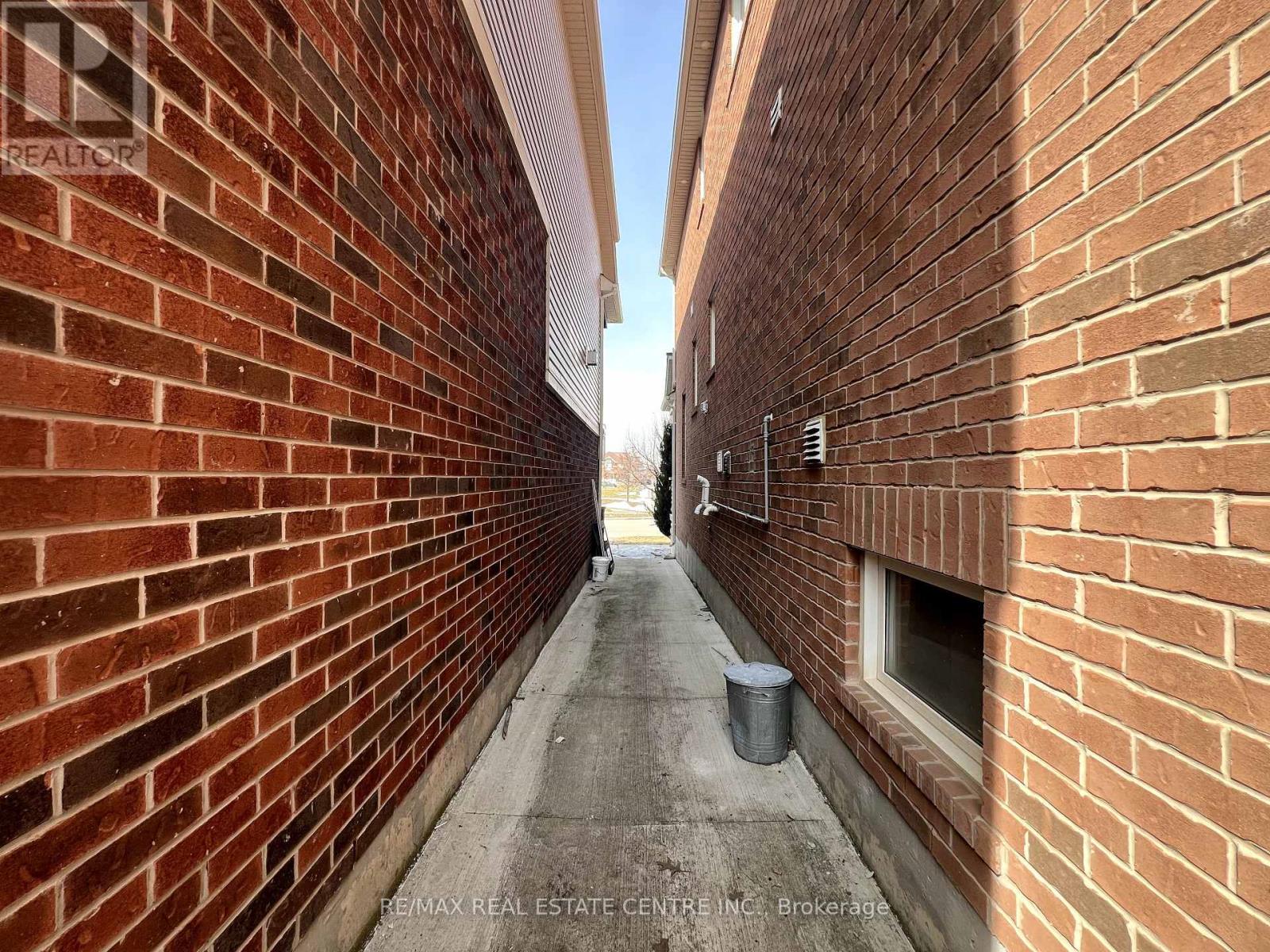 BSMT - 348 MCDOUGALL CROSSING CRESCENT, Milton (HA Harrison), Ontario, L9T0N5 — Photo 11