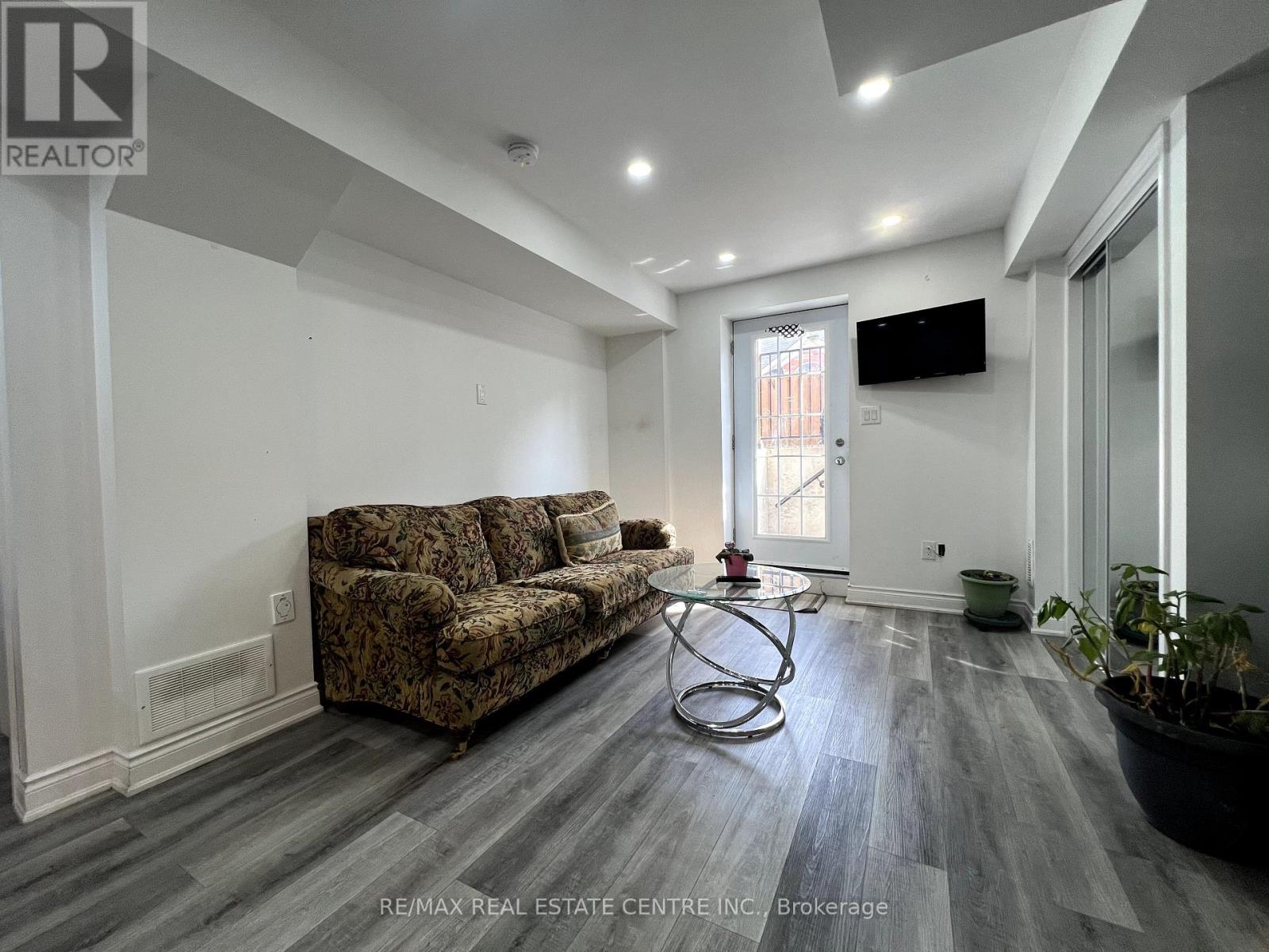 BSMT - 348 MCDOUGALL CROSSING CRESCENT, Milton (HA Harrison), Ontario, L9T0N5 — Photo 3