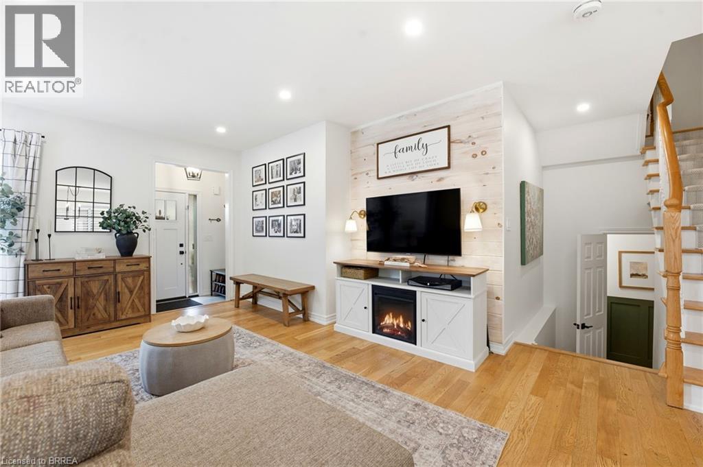 163 SPRING CREEK Drive, Waterdown, Ontario, L8B0X8 — Photo 11