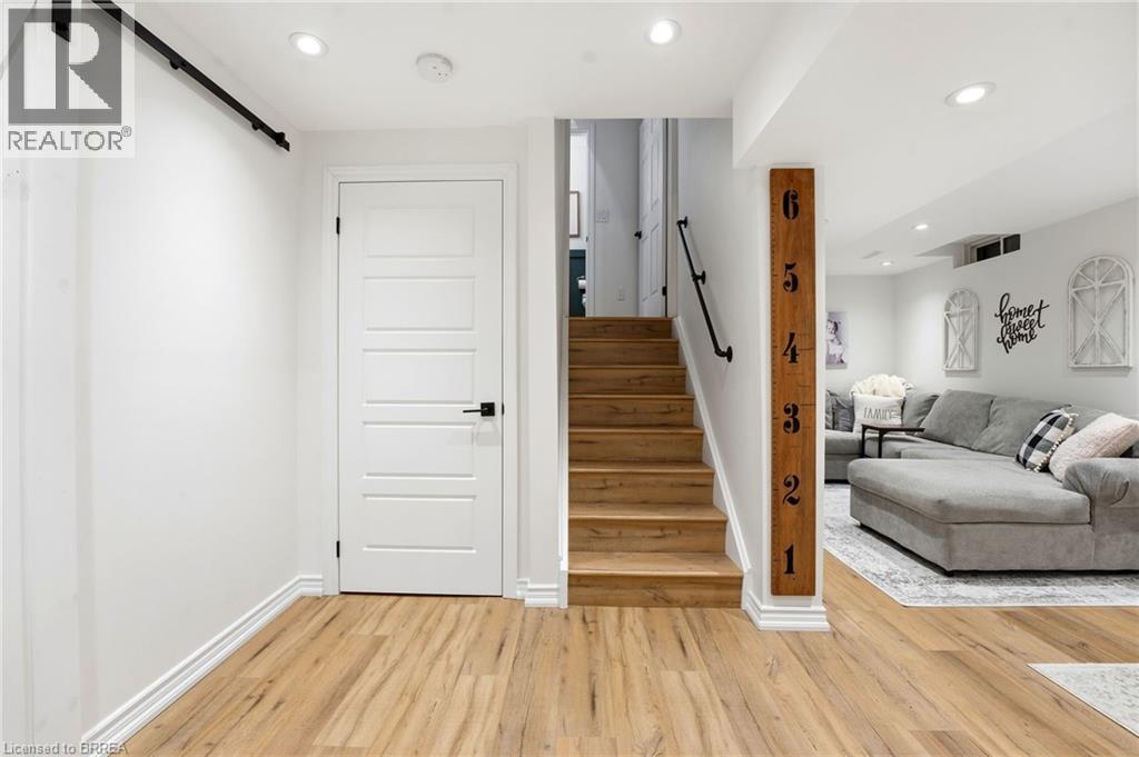 163 SPRING CREEK Drive, Waterdown, Ontario, L8B0X8 — Photo 28