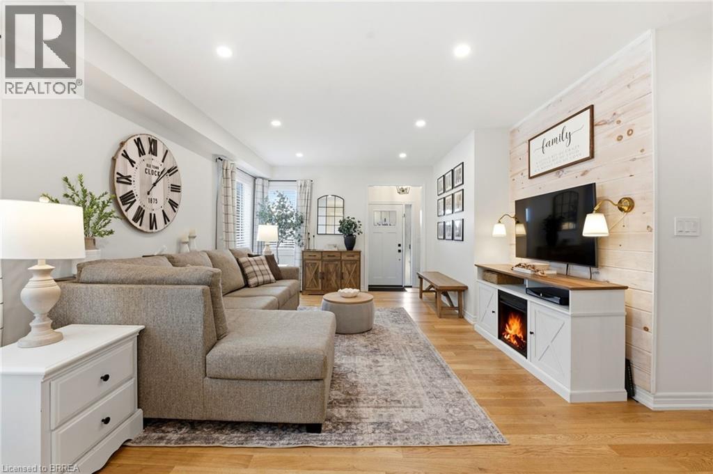 163 SPRING CREEK Drive, Waterdown, Ontario, L8B0X8 — Photo 9