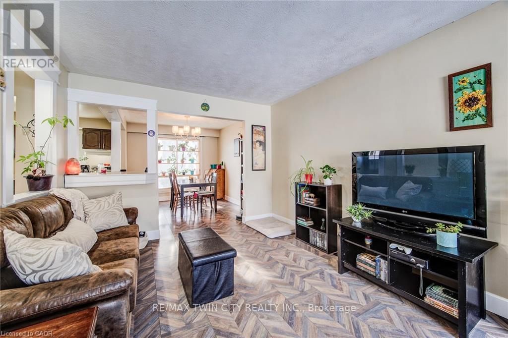 71 SHADELAND CRESCENT, Kitchener, Ontario, N2M2J1 — Photo 6