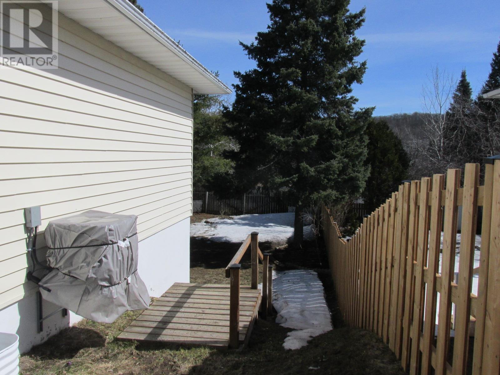 12 Forest PL, Elliot Lake, Ontario, P5A3C6 — Photo 29