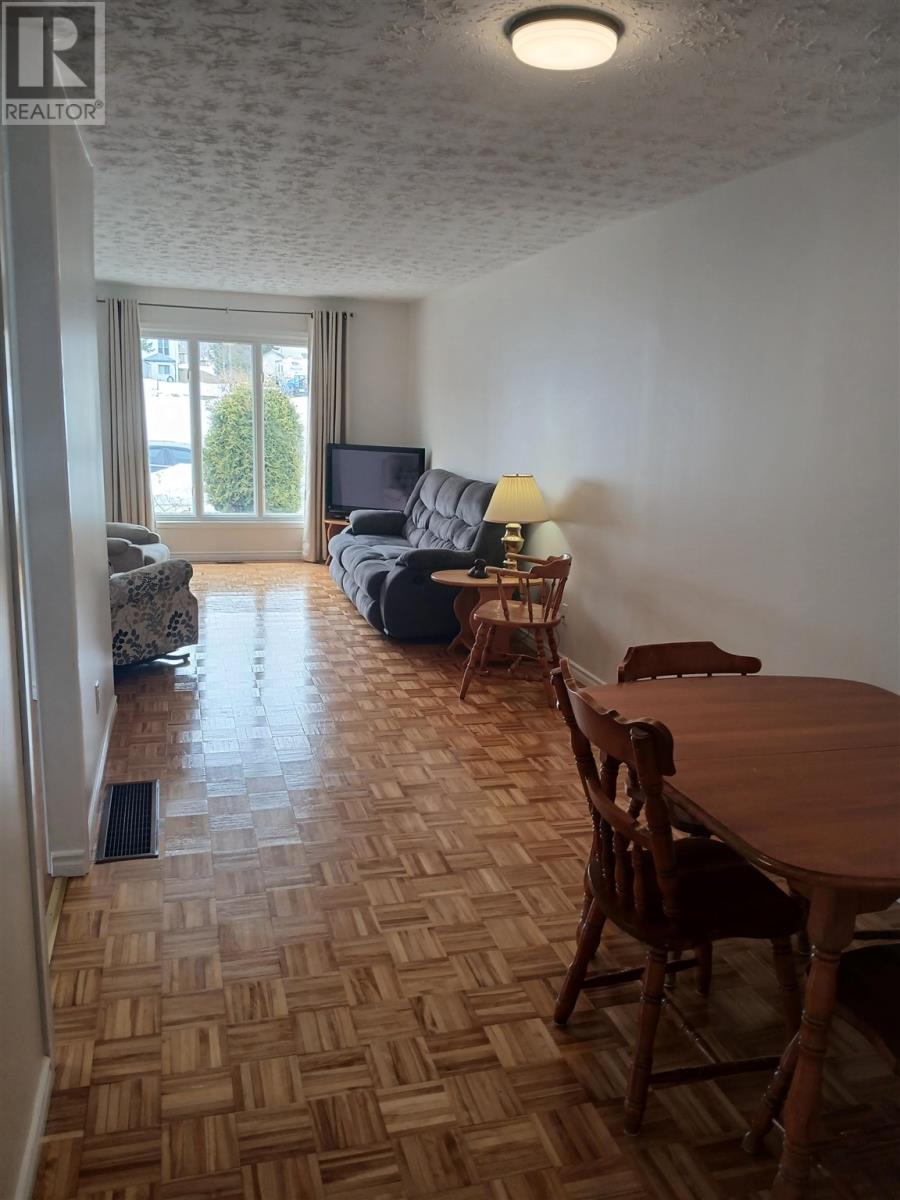 12 Forest PL, Elliot Lake, Ontario, P5A3C6 — Photo 9