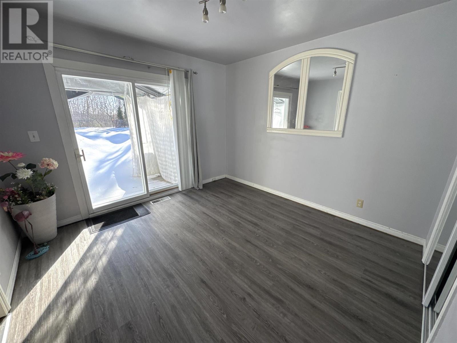 9 Axmith AVE, Elliot Lake, Ontario, P5A1B5 — Photo 10