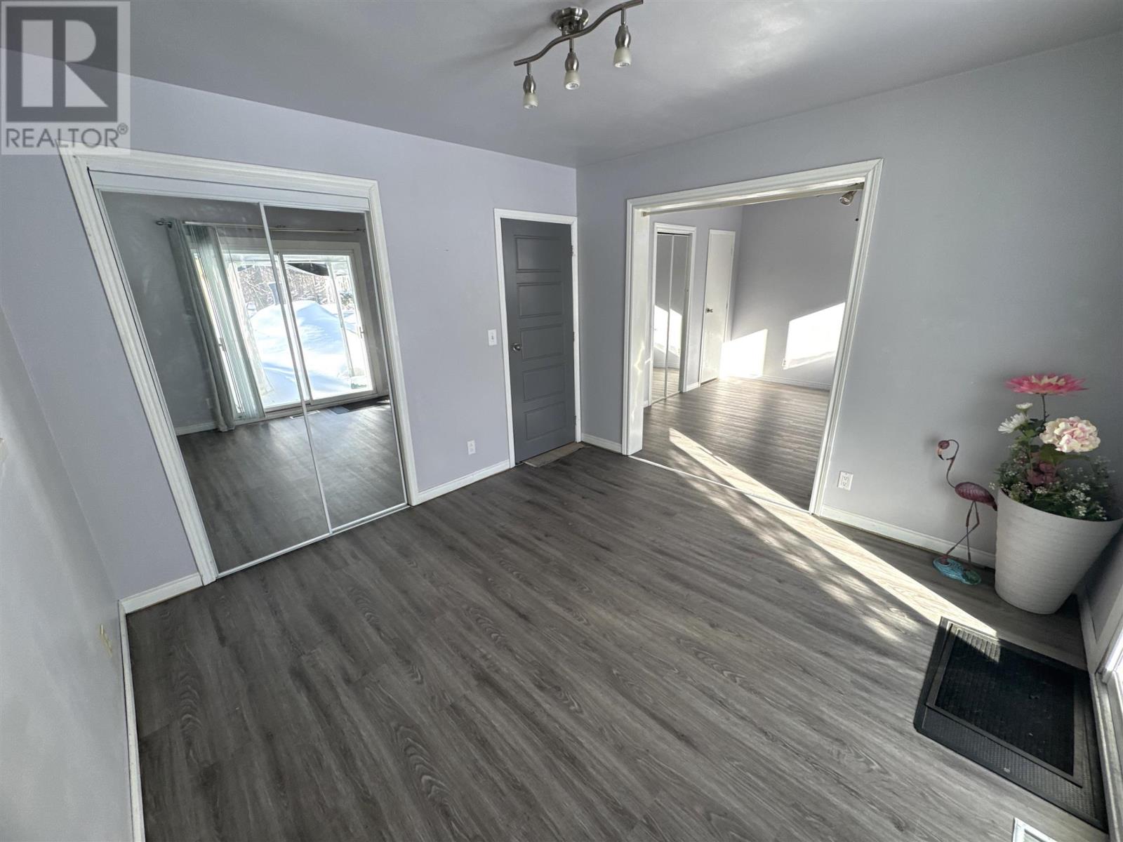 9 Axmith AVE, Elliot Lake, Ontario, P5A1B5 — Photo 11