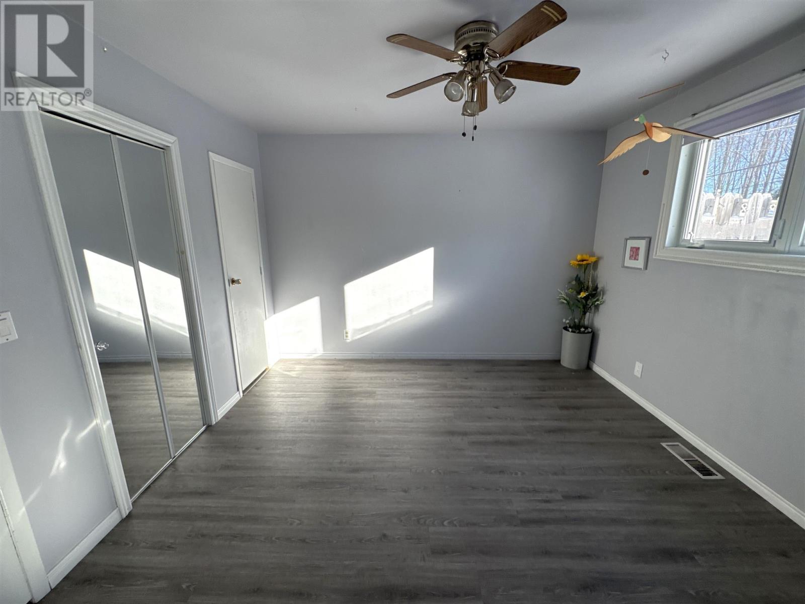 9 Axmith AVE, Elliot Lake, Ontario, P5A1B5 — Photo 12