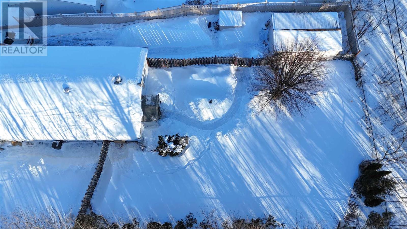 9 Axmith AVE, Elliot Lake, Ontario, P5A1B5 — Photo 4