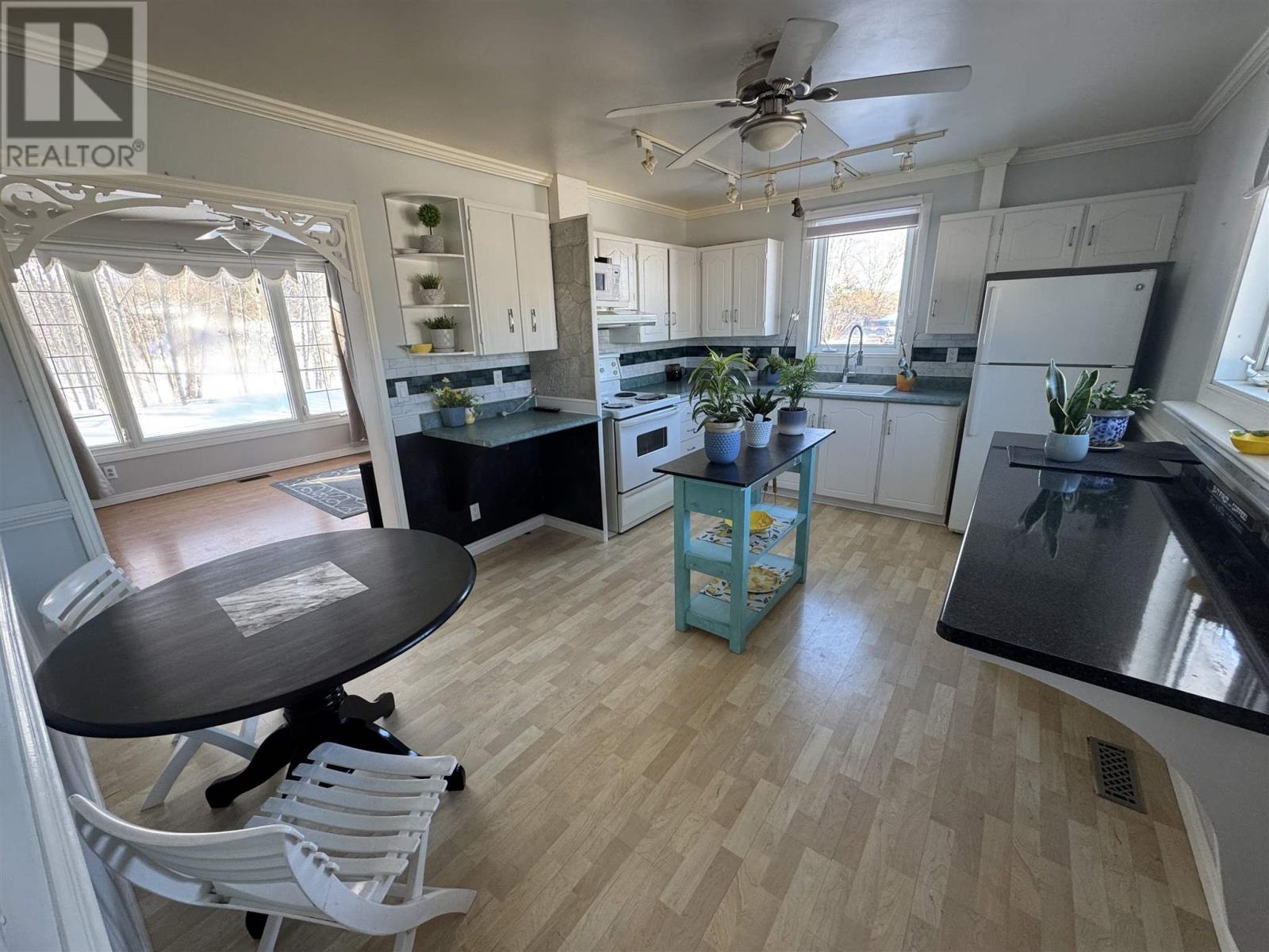 9 Axmith AVE, Elliot Lake, Ontario, P5A1B5 — Photo 5