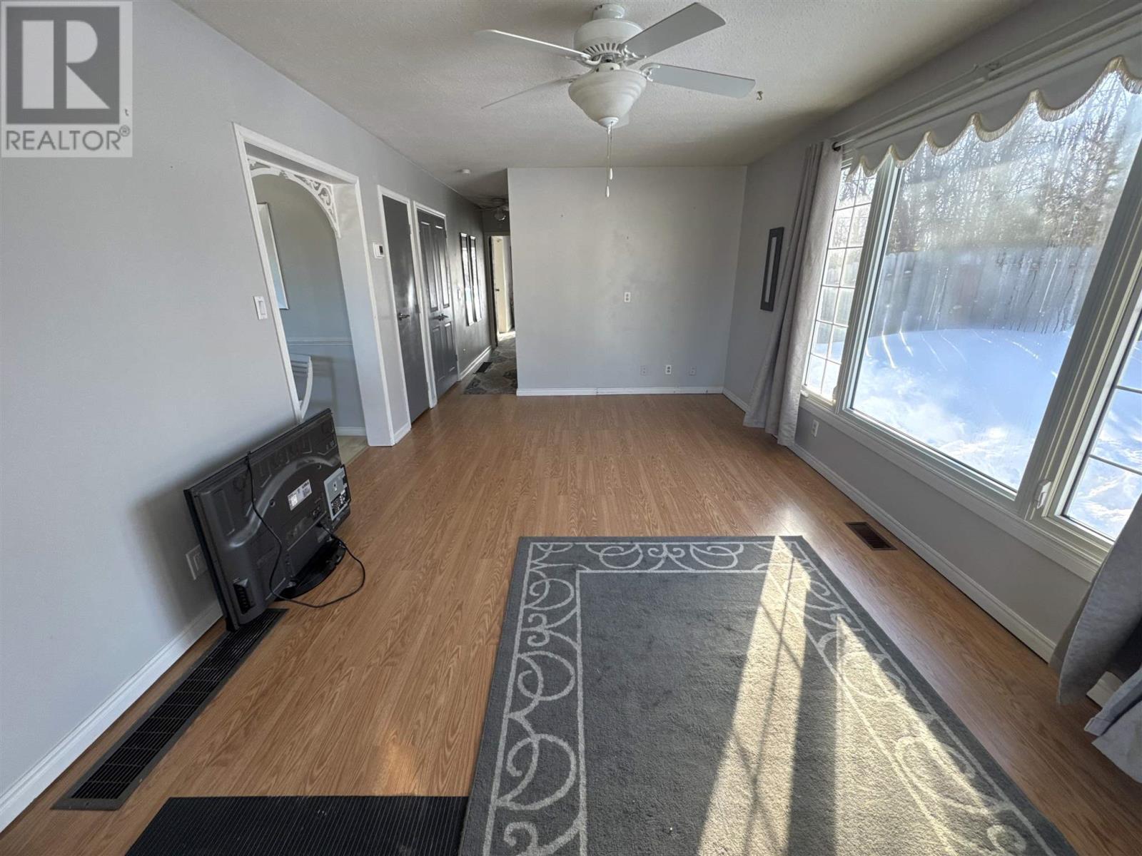 9 Axmith AVE, Elliot Lake, Ontario, P5A1B5 — Photo 9